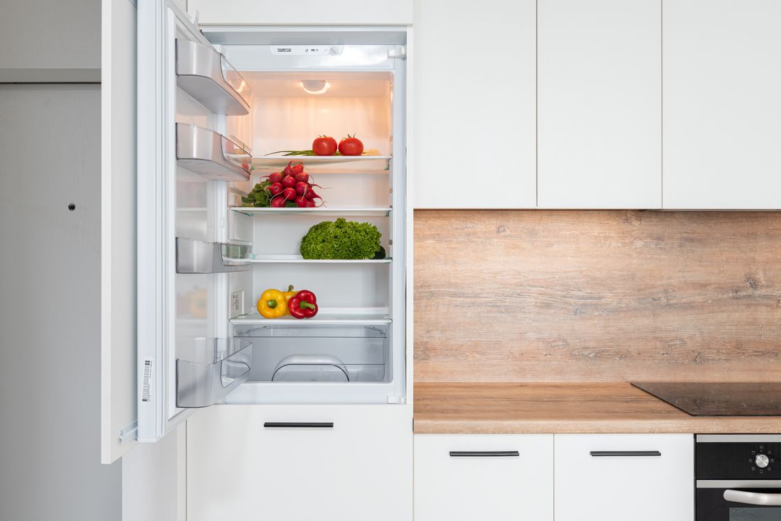 Kitchen appliances and cookers