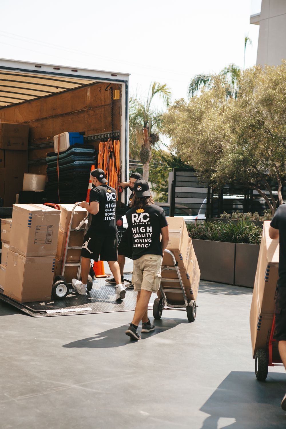Al Thahani collection team loading furniture